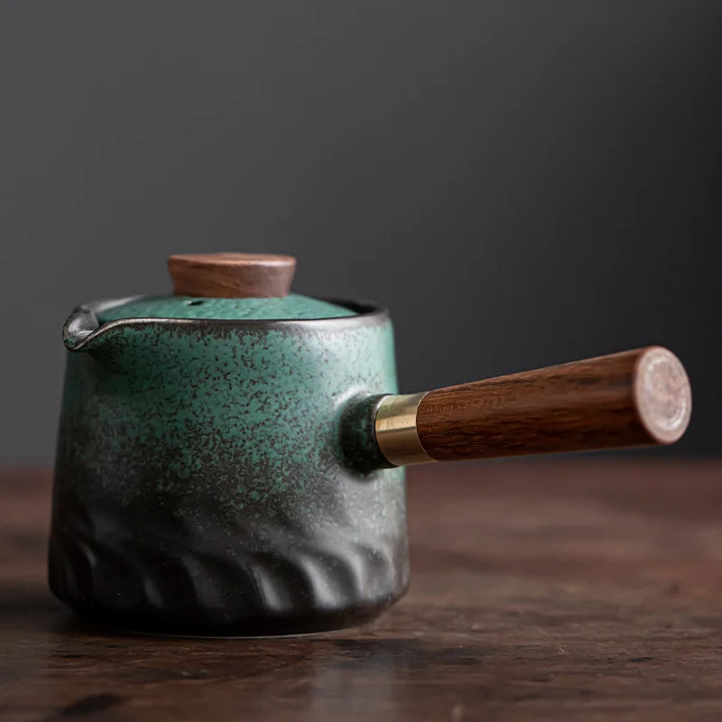 Théière Japonaise Moderne à Poignée Verte