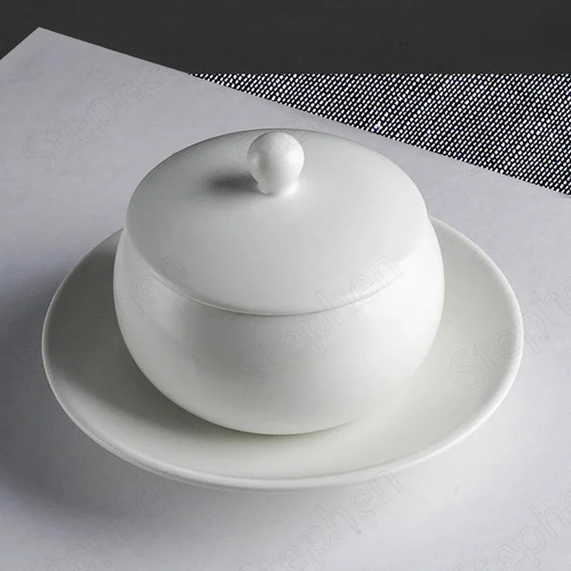 Petit Bol Japonais Blanc sur Table