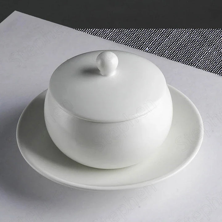 Petit Bol Japonais Blanc sur Table