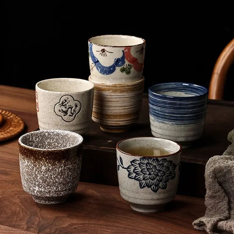 Tasse à thé japonaise traditionnelle