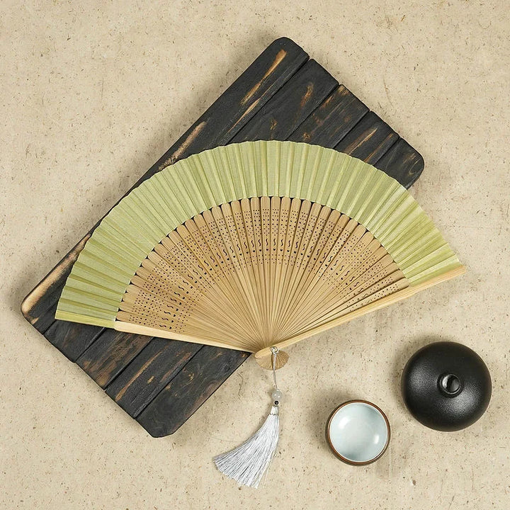 Éventail japonais ancien vert clair