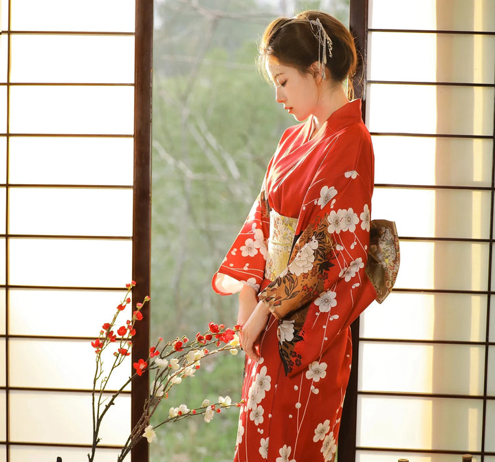 Kimono Japonais ample rouge femme fleuri