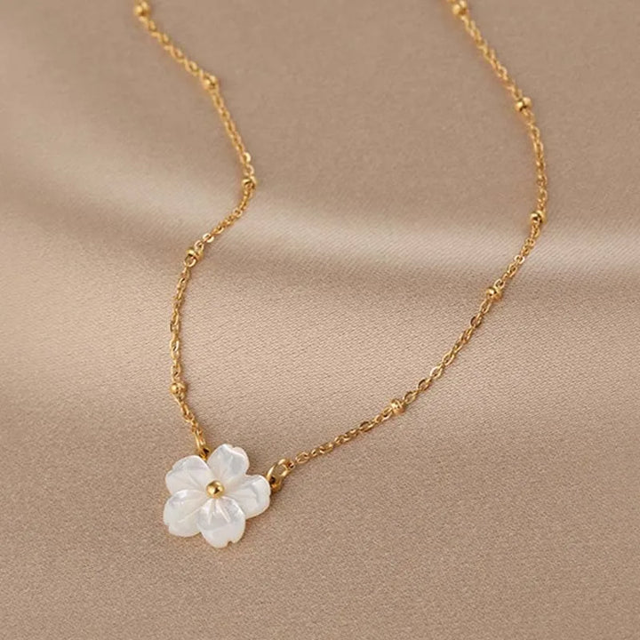 Collier fleur en acier japonais