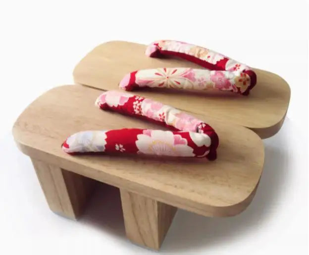 Geta Japonais Fleuri  à Talon Haut Rouge