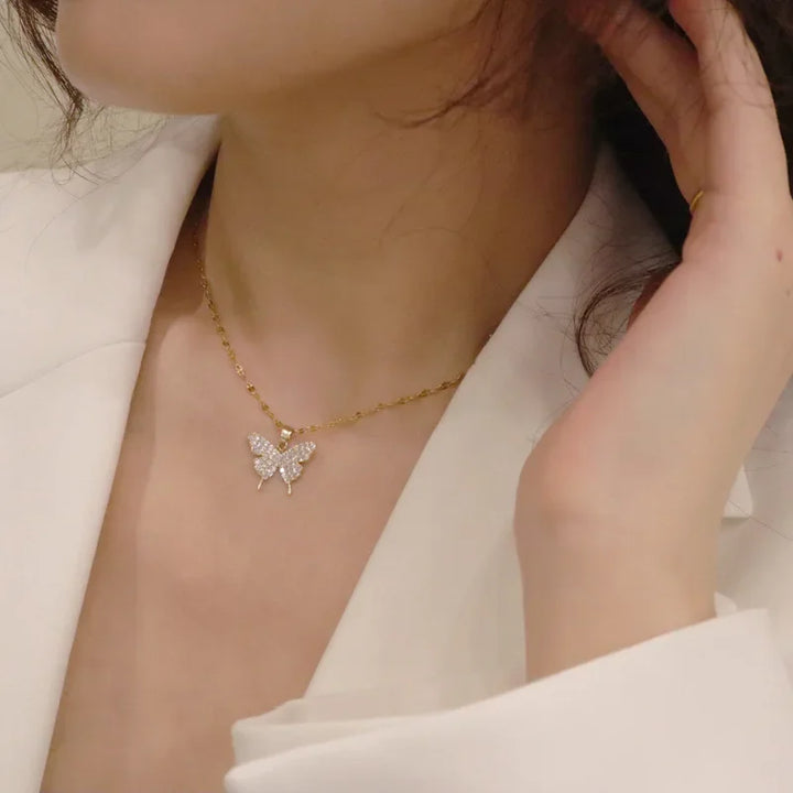 Collier en cristal papillon japonais