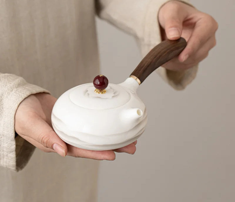 Théière Japonaise en Porcelaine à Poignée Kawai
