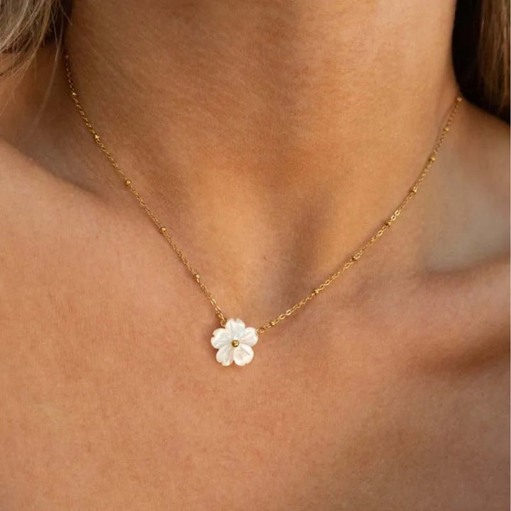 Collier fleur en acier japonais