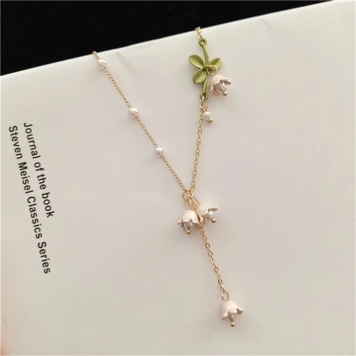 Collier perlé fleur muguet japonais