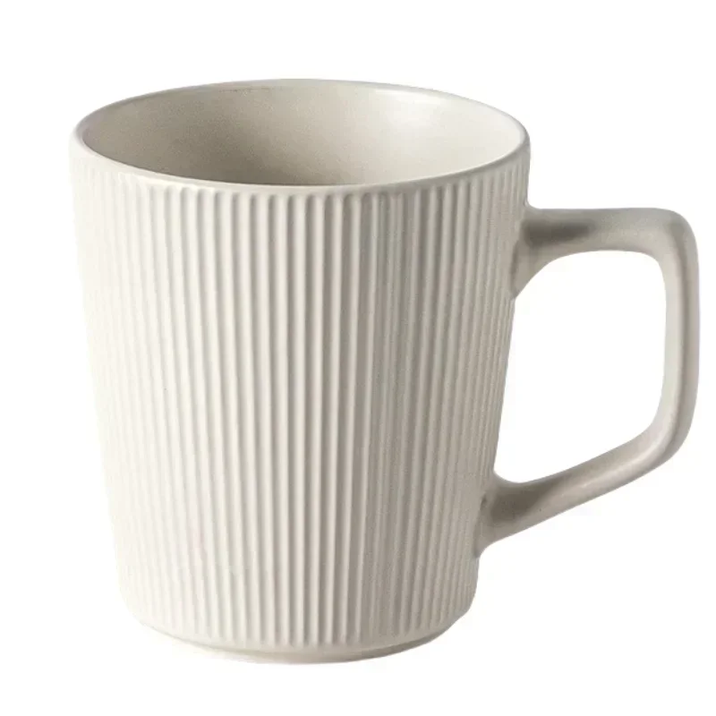 Tasse japonaise à rayures