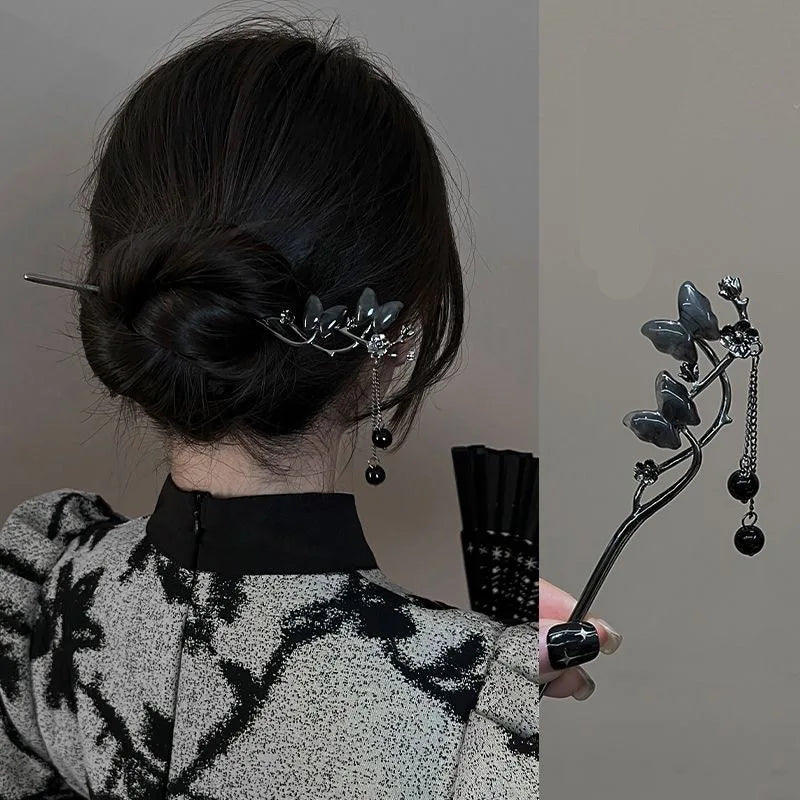 Japanese butterfly pompom hairpin