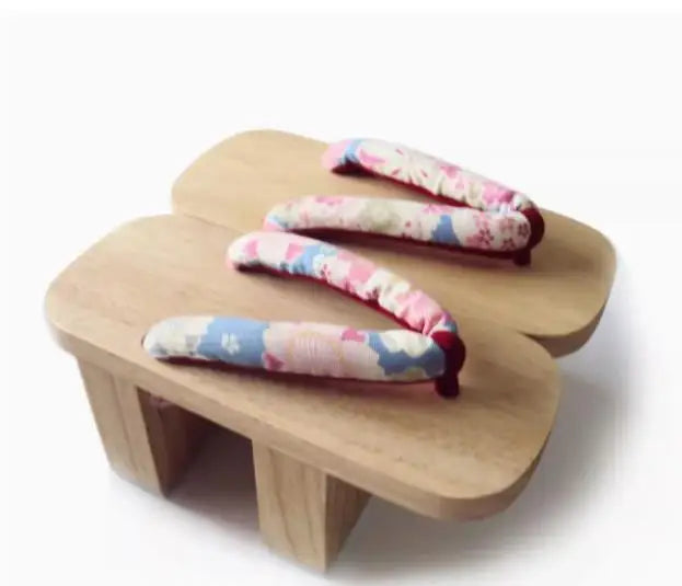 Geta Japonais Fleuri  à Talon Haut Rose