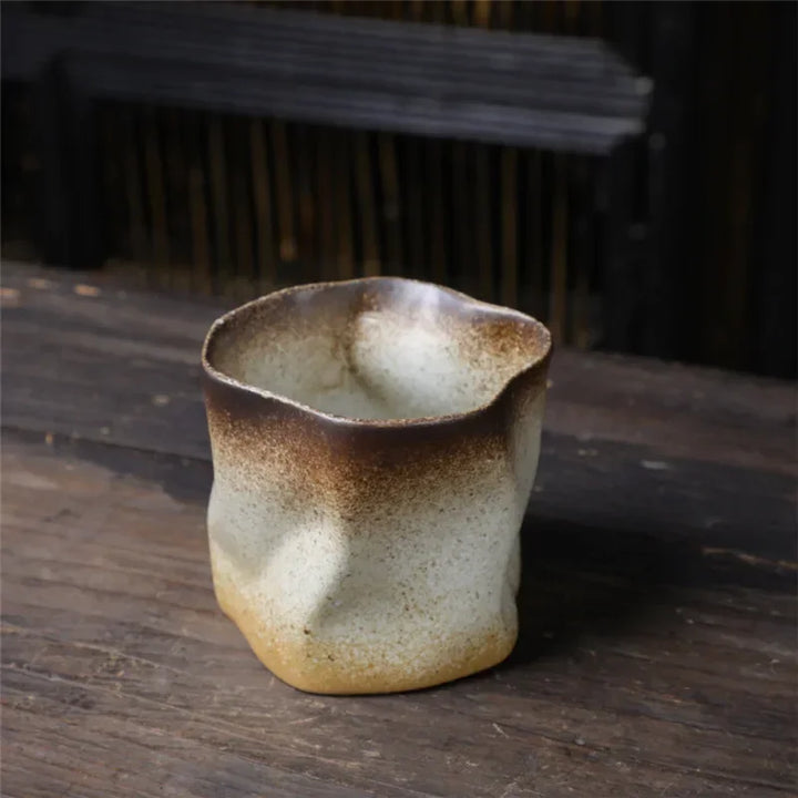 Tasse japonaise atypique