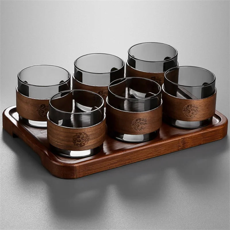 Tasse à thé japonaise avec support en bois