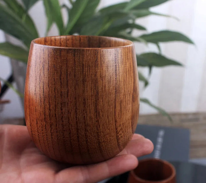 Tasse en bois japonaise