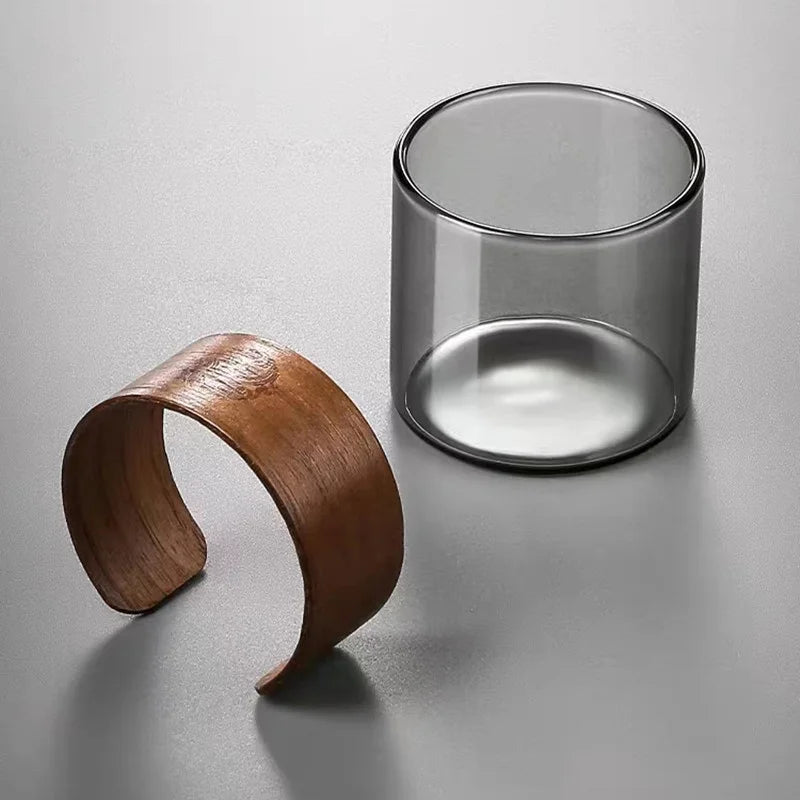 Tasse à thé japonaise avec support en bois