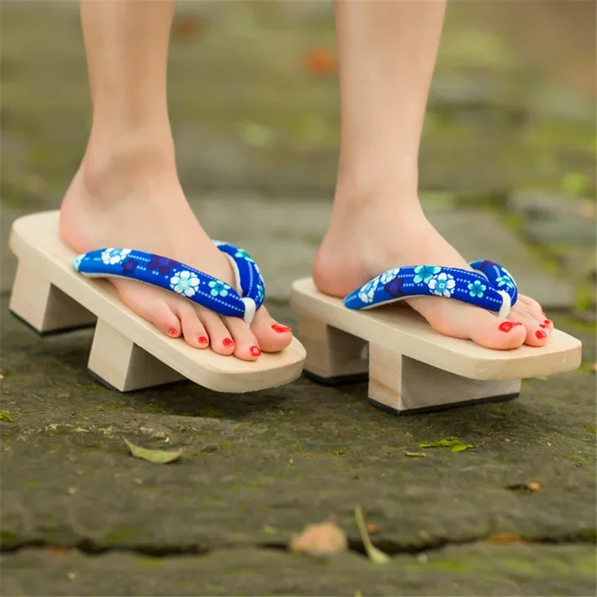 Geta Femme Fleurie Bleu
