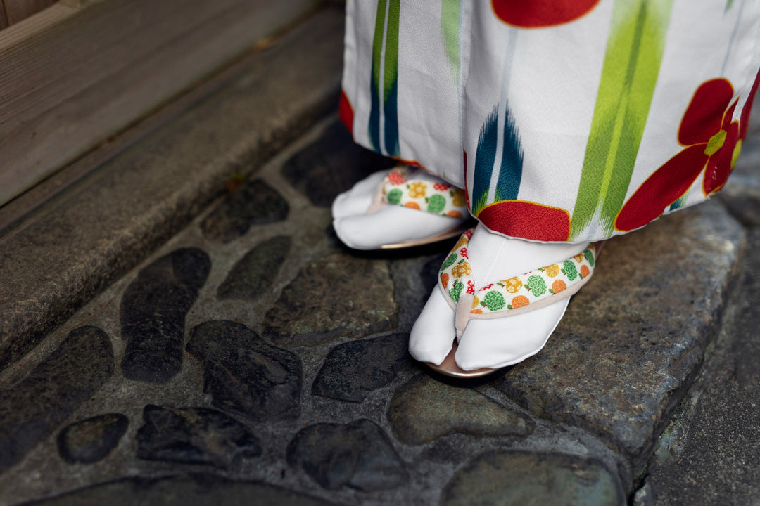 Comment s'appellent les chaussures traditionnelles japonaises 