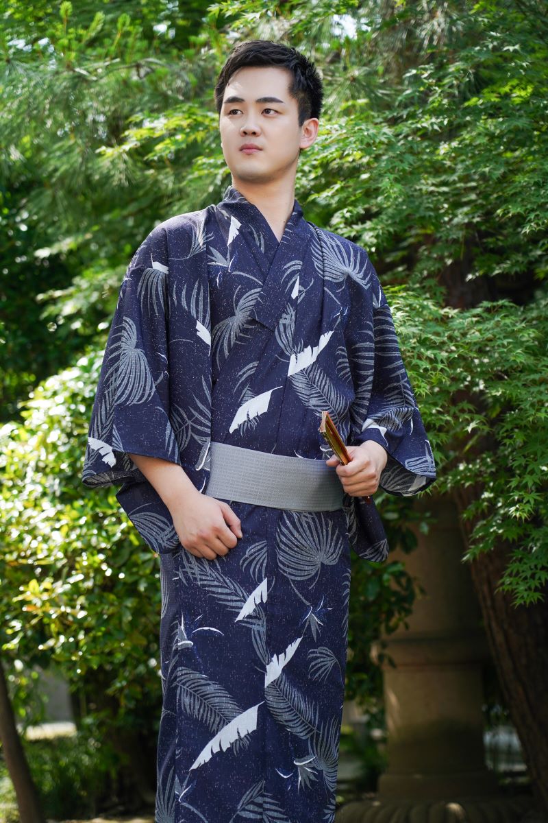 Kimono Homme à Feuillages Élégant