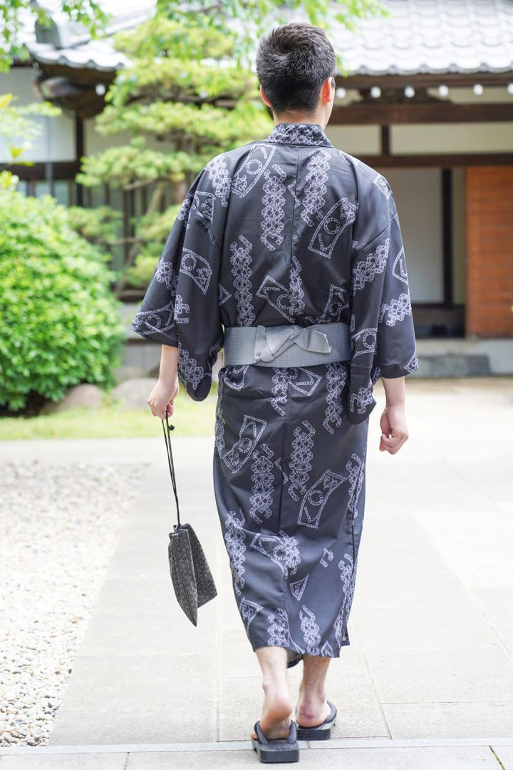 Kimono Homme Sombre à Motifs Traditionnel