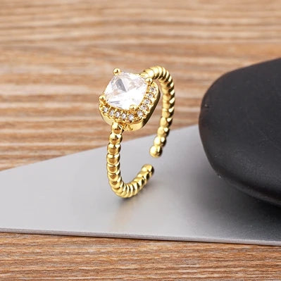 Bague Japonaise en Zircone Cubique élégante