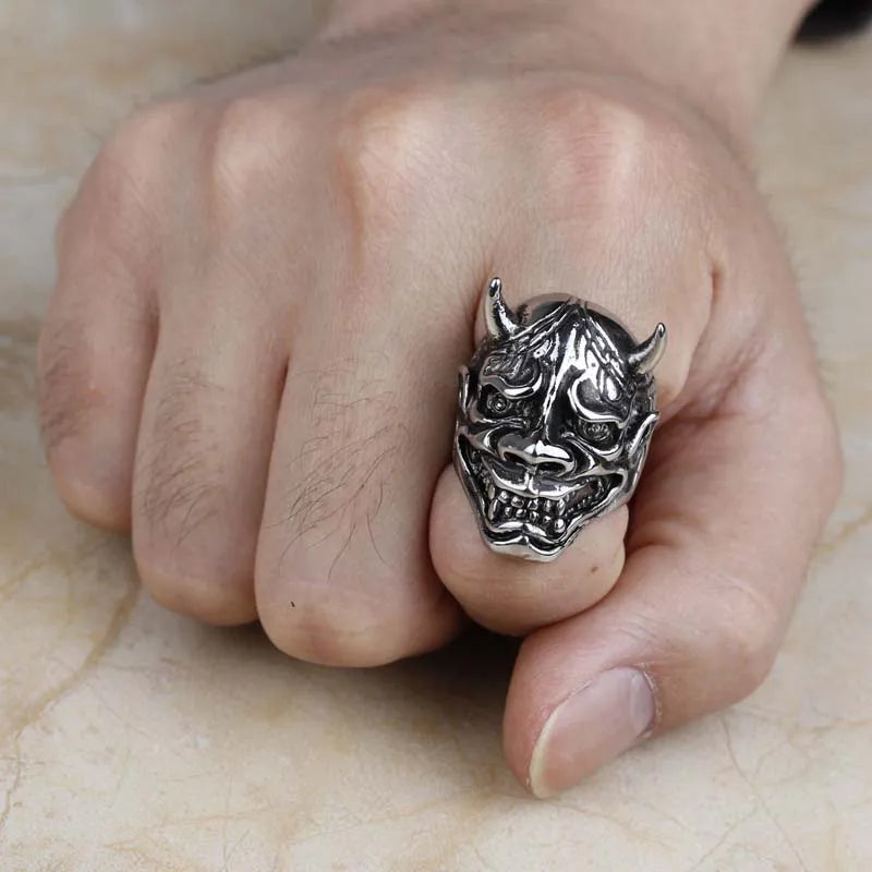 Bague tête démon japonais homme