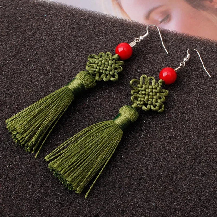Boucle d'oreille japonaise nœud en soie tressée colorée