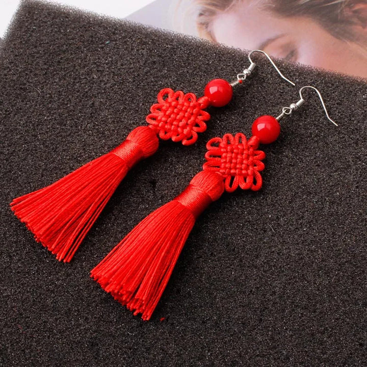 Boucle d'oreille japonaise nœud en soie tressée délicate