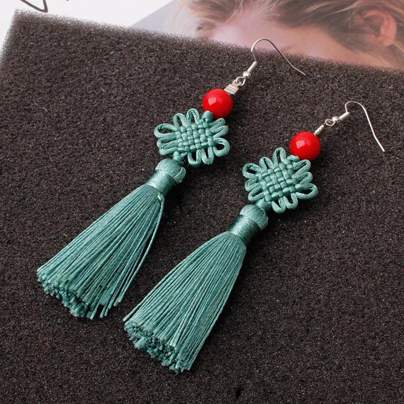 Boucle d'oreille japonaise nœud en soie tressée légère