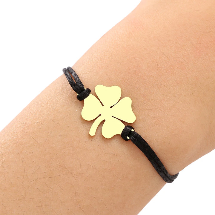 Bracelet japonais à breloque trèfle unique