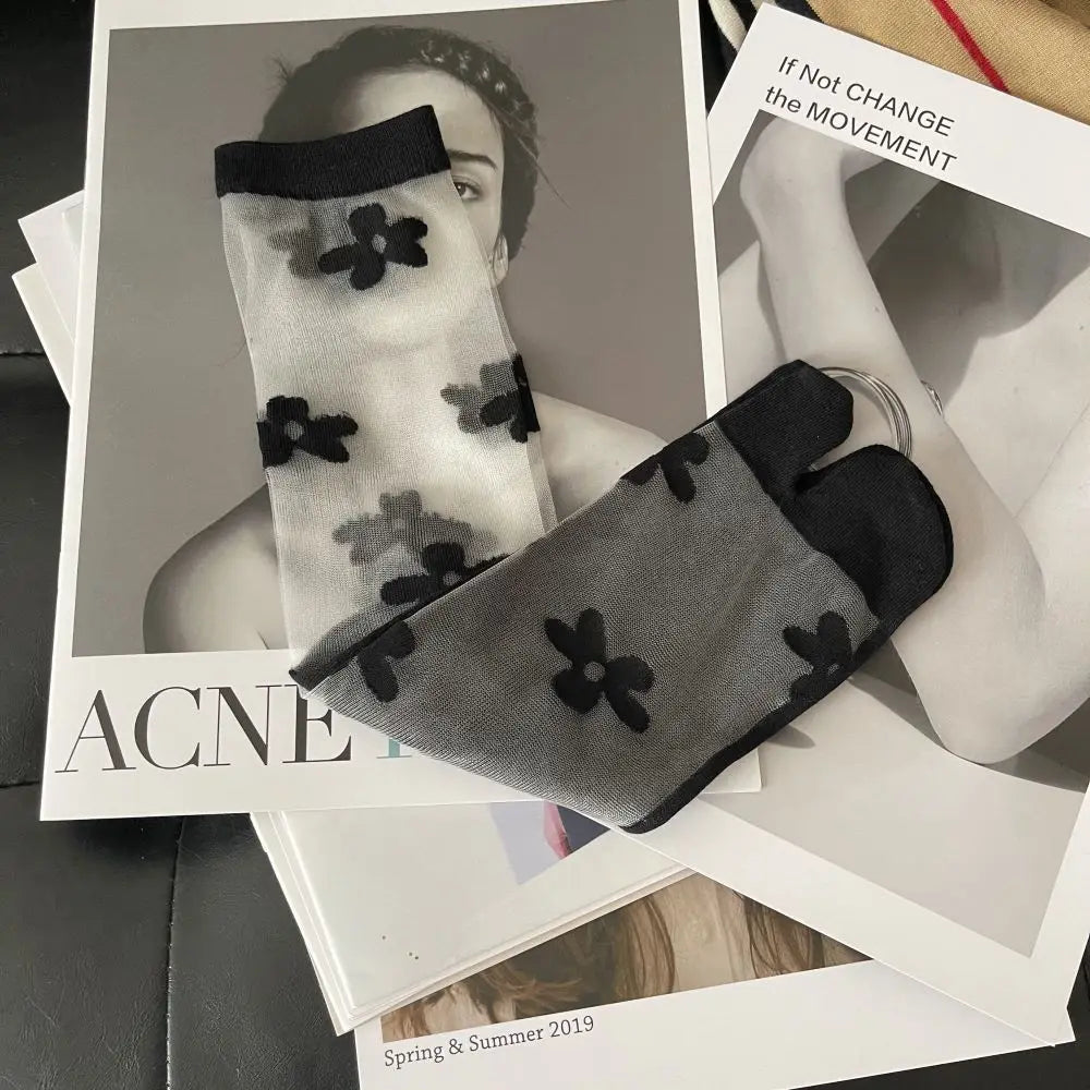 Chaussettes Japonaises Fines Fleuries Noir