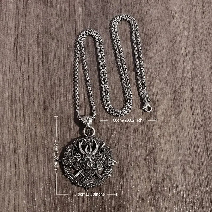 Collier Gothique Japonais de qualité
