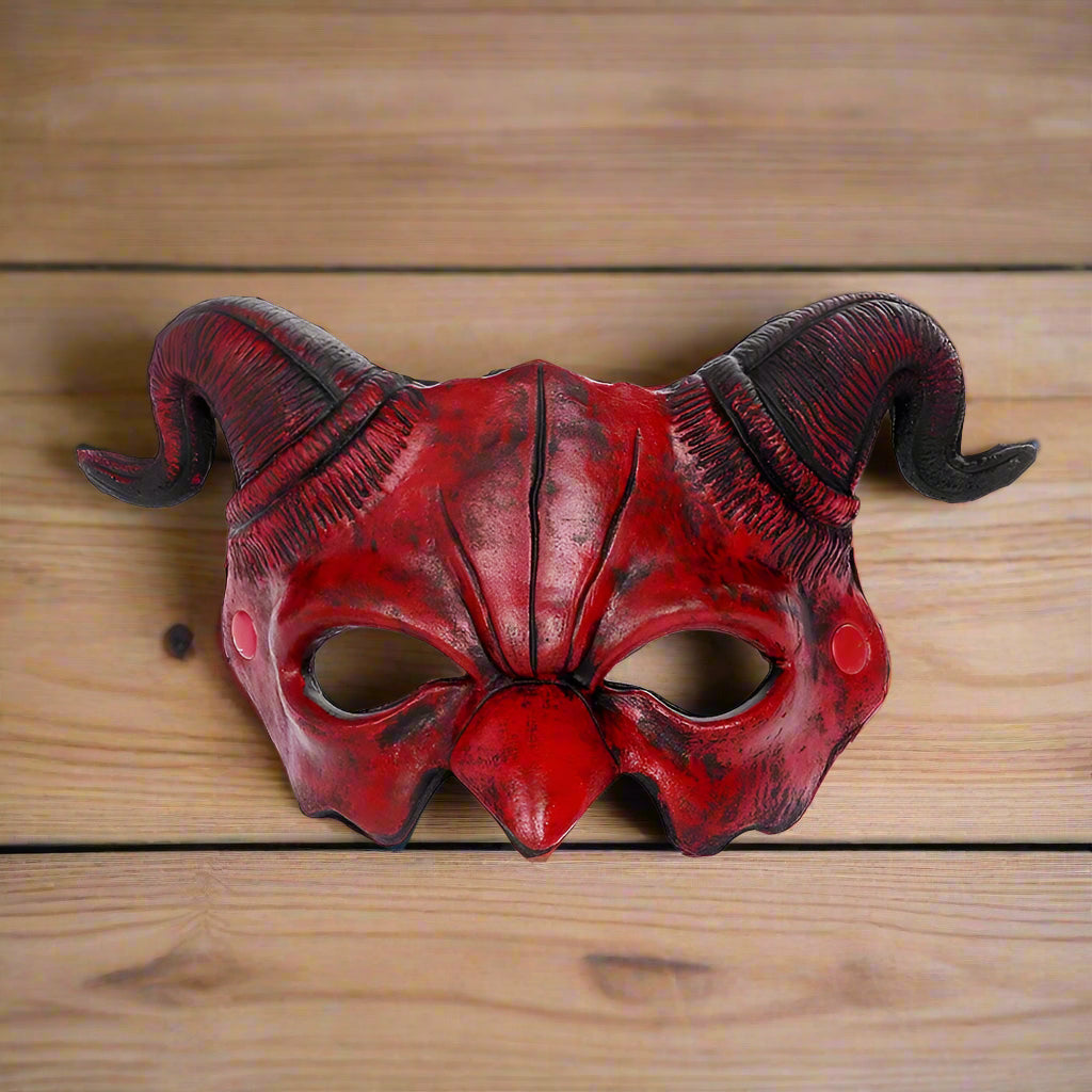 Demi-masque Diable stylé