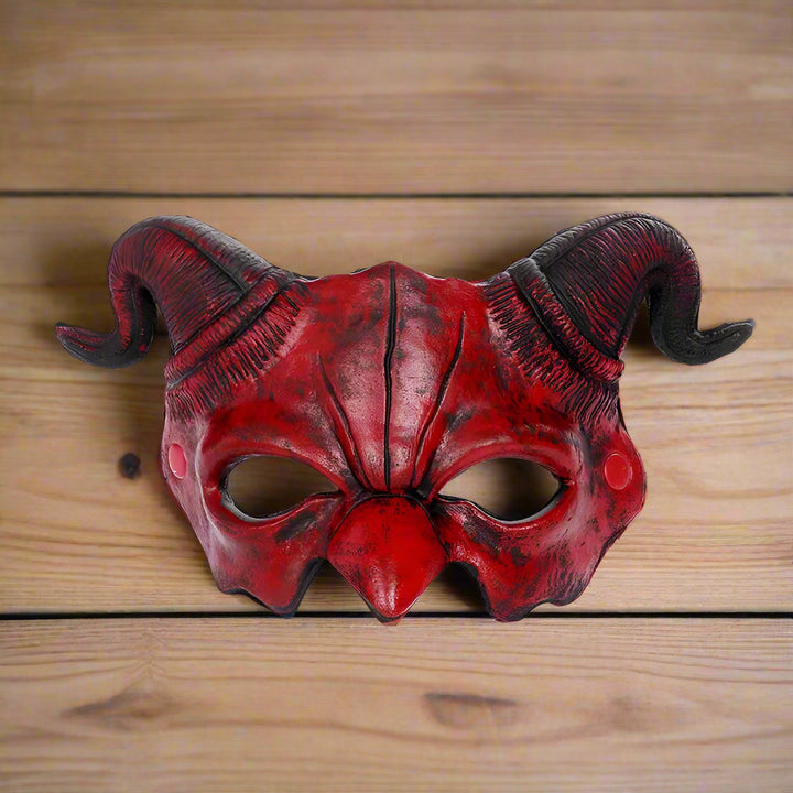 Demi-masque Diable stylé