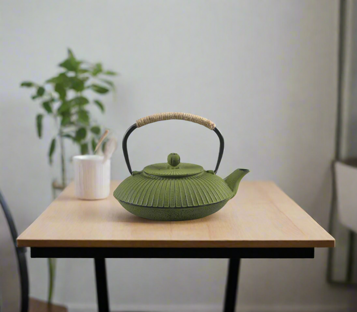 Théière en Fonte Japonaise Verte
