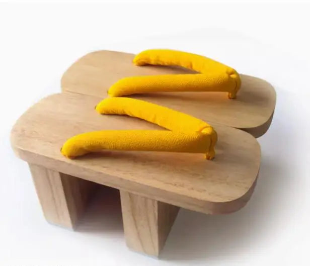 Geta Japonais à Talon Haut Jaune