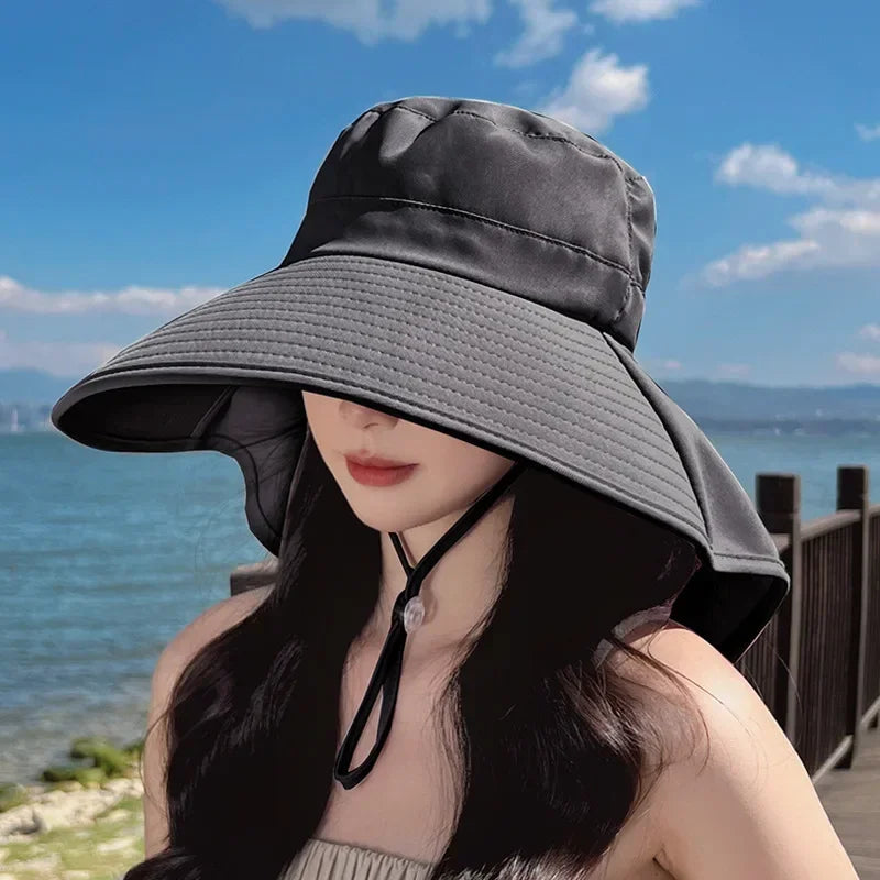 Grand Chapeau à Couvre-Nuque Noir
