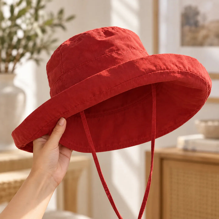 Grand Chapeau Japonais à Cordon Rouge