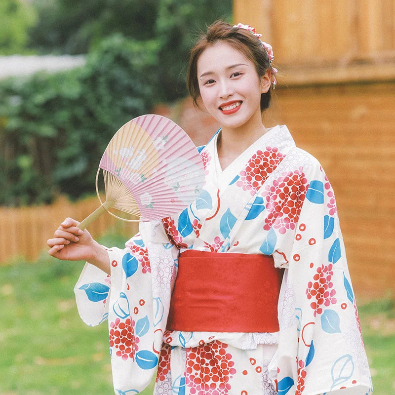 Kimono Japonais Design d’Eté Chic