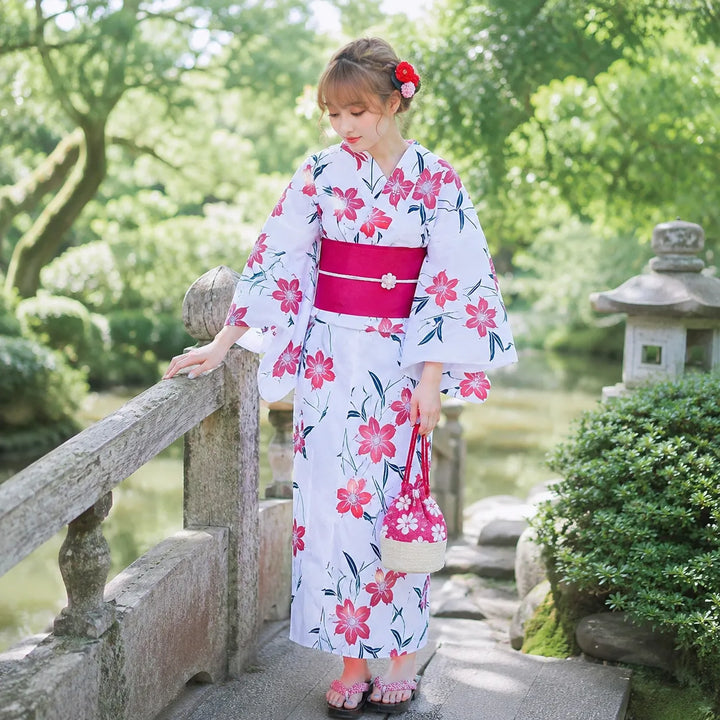 Kimono Japonais Elégant Fleuri Unique