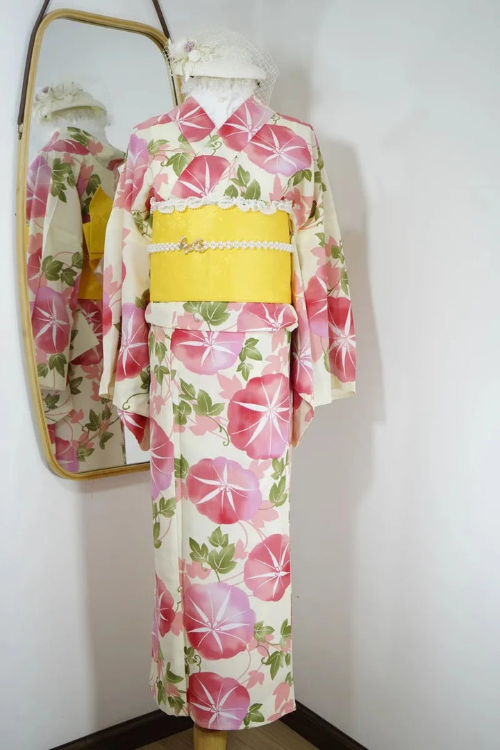 Kimono Japonais Femme Blanc et Rose Chic
