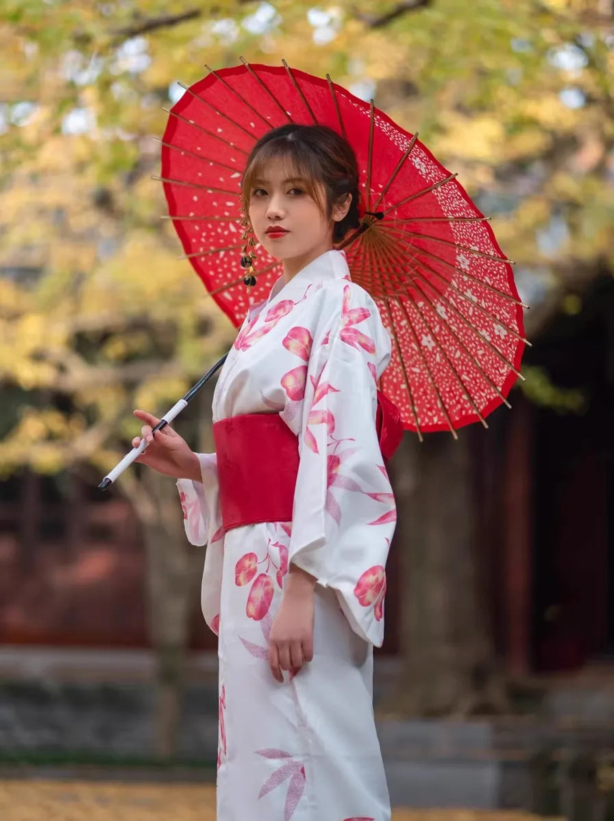 Kimono Japonais Femme Imprimé Fleurs Rouges Epurées