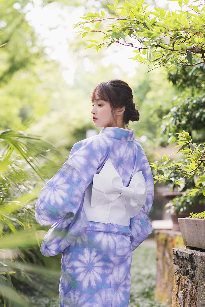 Kimono Japonais Femme Mauve à Fleurs Chic