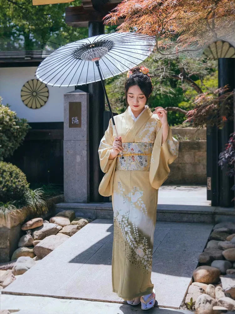 Kimono Traditionnel Femme Jaune