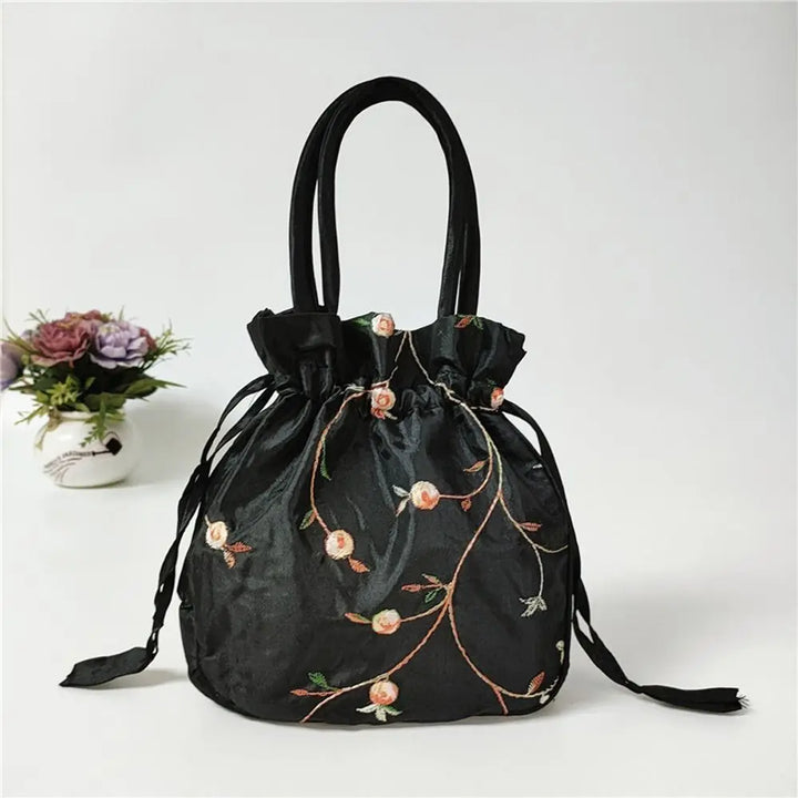 Petit Sac Japonais Brodé Noir