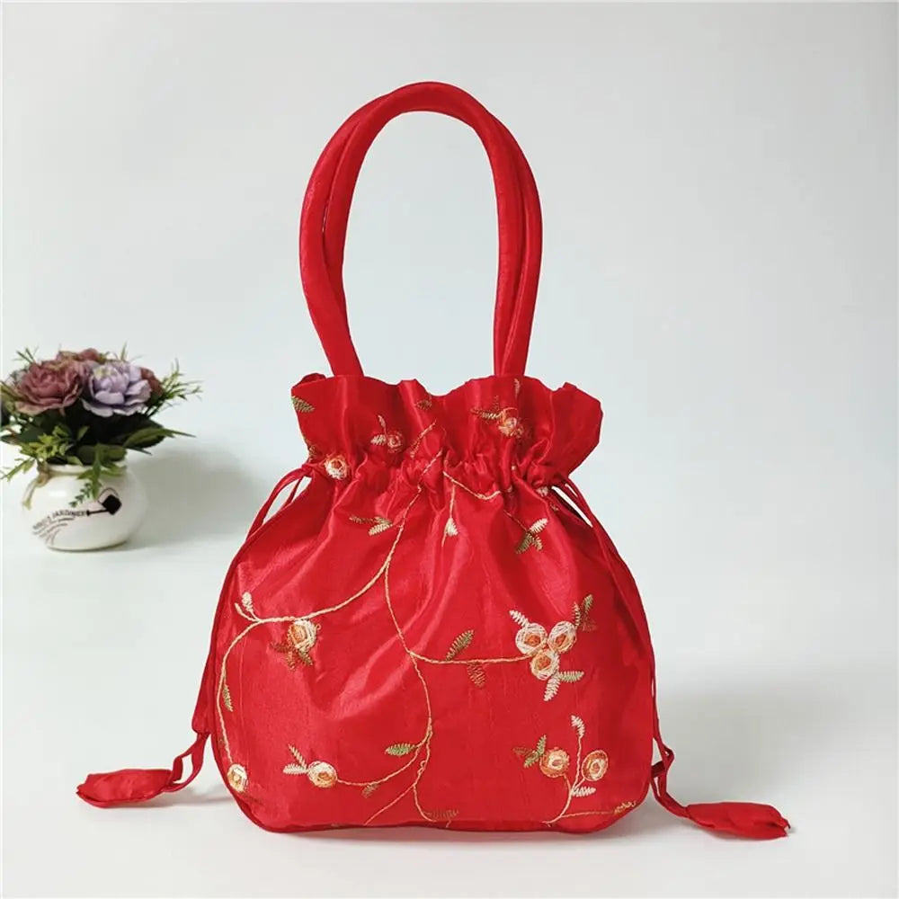 Petit Sac Japonais Brodé Rouge