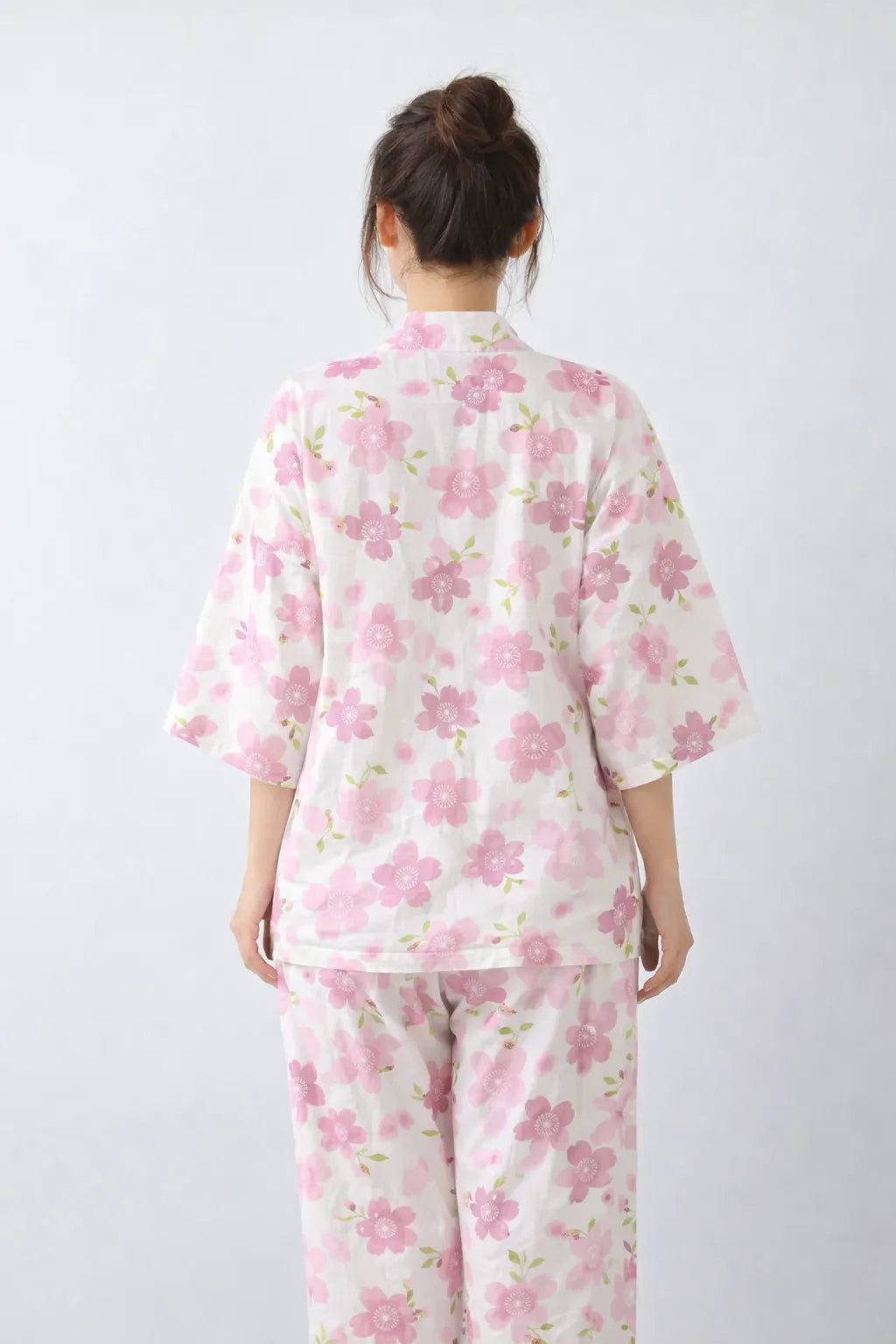 Pyjama Japonais à Fleurs Roses Chic