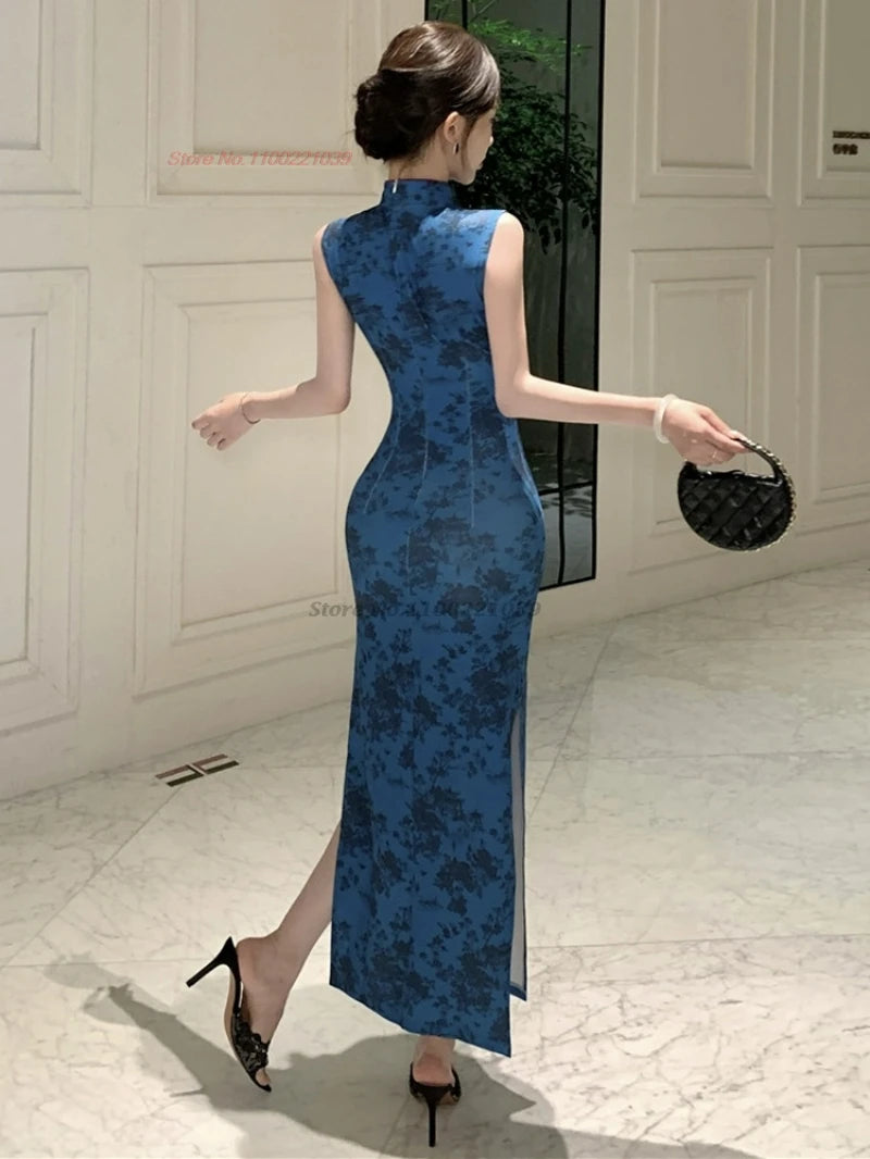 Robe Japonaise Bleue Près du Corps Bleu
