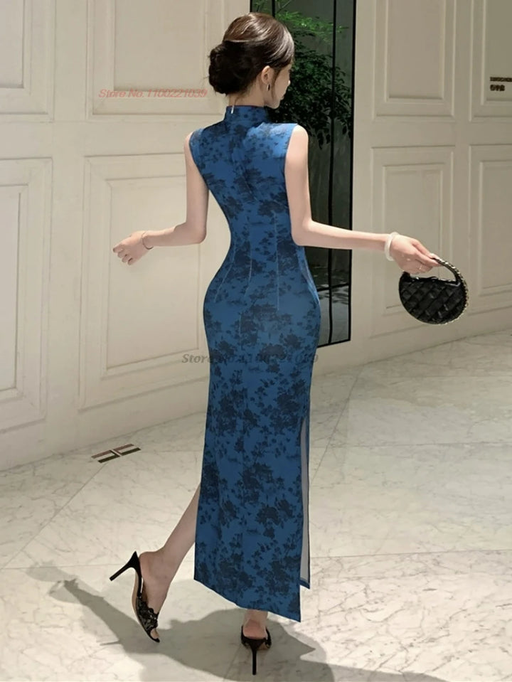 Robe Japonaise Bleue Près du Corps Bleu