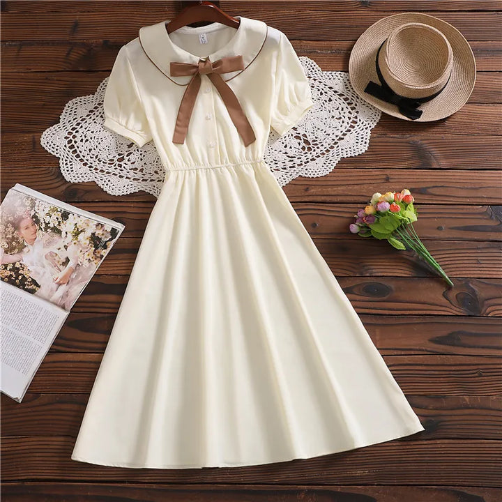 Robe Japonaise Minimaliste à Nœud Blanc
