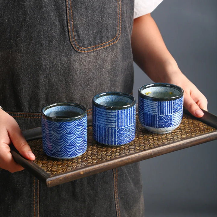 Tasse bleue japonaise 